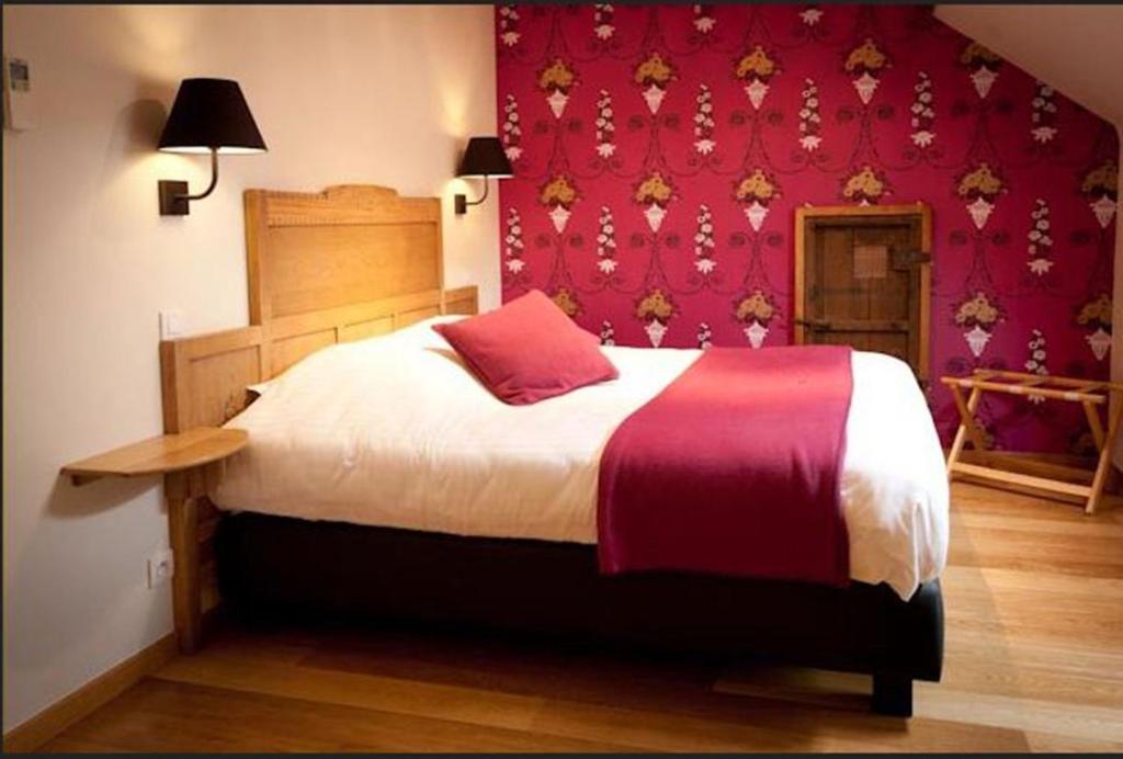 Hotel Le Saint Hadelin Celles  Room photo